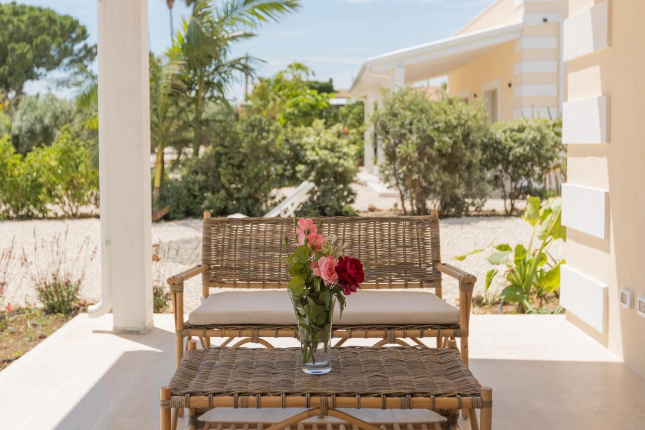 Donna Coraly Country Boutique Hotel Arenella  Buitenkant foto