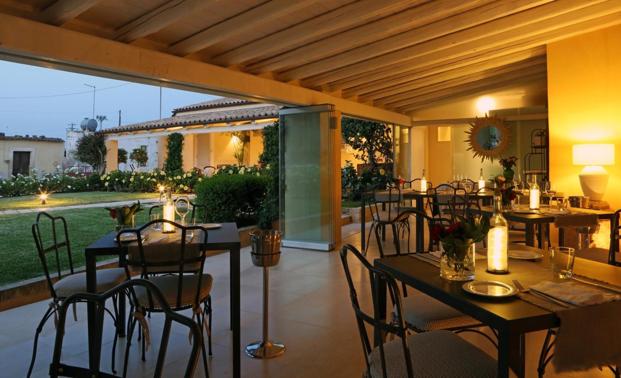 Donna Coraly Country Boutique Hotel Arenella  Buitenkant foto