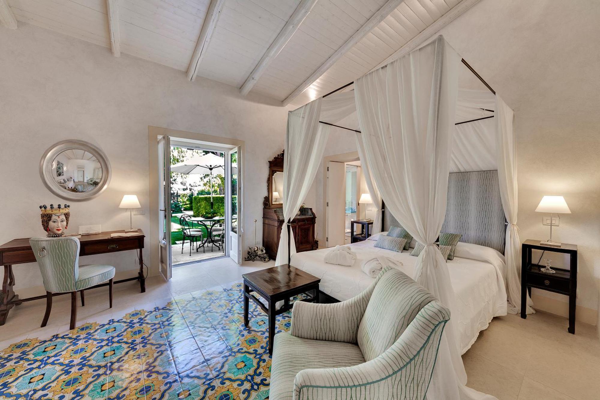 Donna Coraly Country Boutique Hotel Arenella  Buitenkant foto