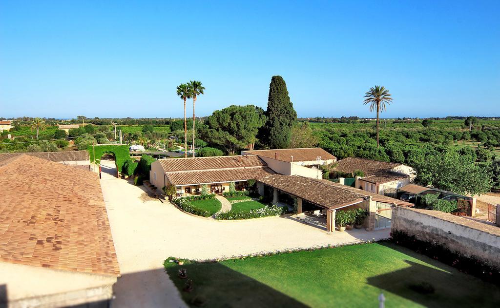 Donna Coraly Country Boutique Hotel Arenella  Buitenkant foto